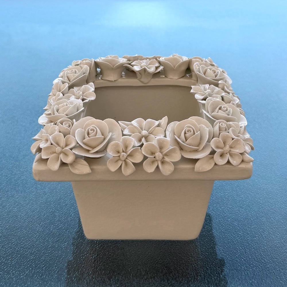 3D Mixed Floral Antique White Ceramic Square Planter/Vase - Picture 5 of 8